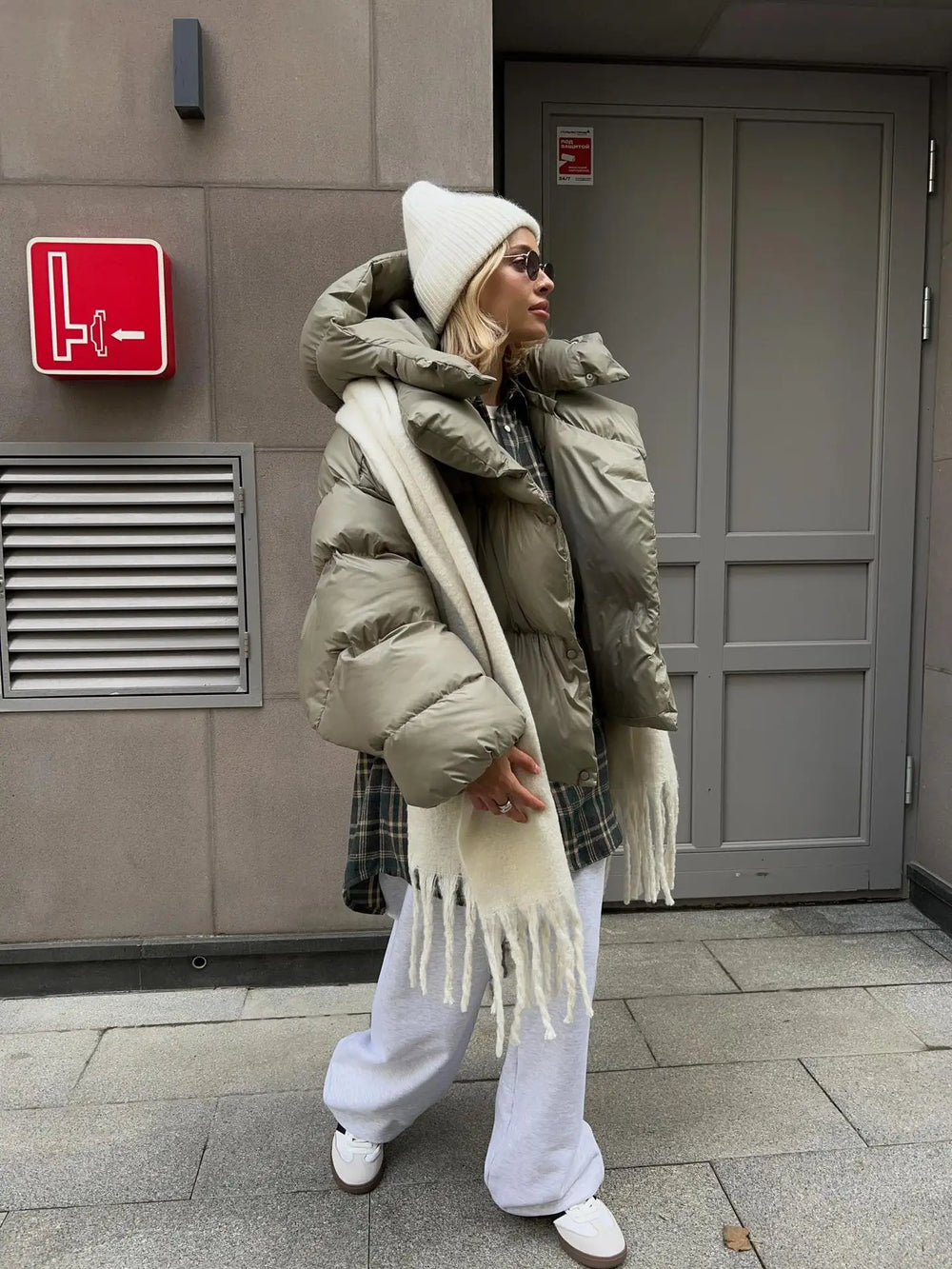 Mavis - Women's Oversized Cropped Puffer Jacket